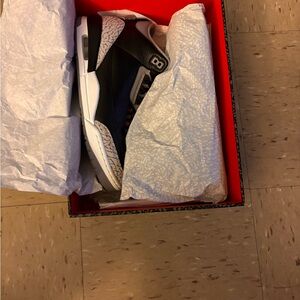 Air Jordan Retro 3 Black Sneakers